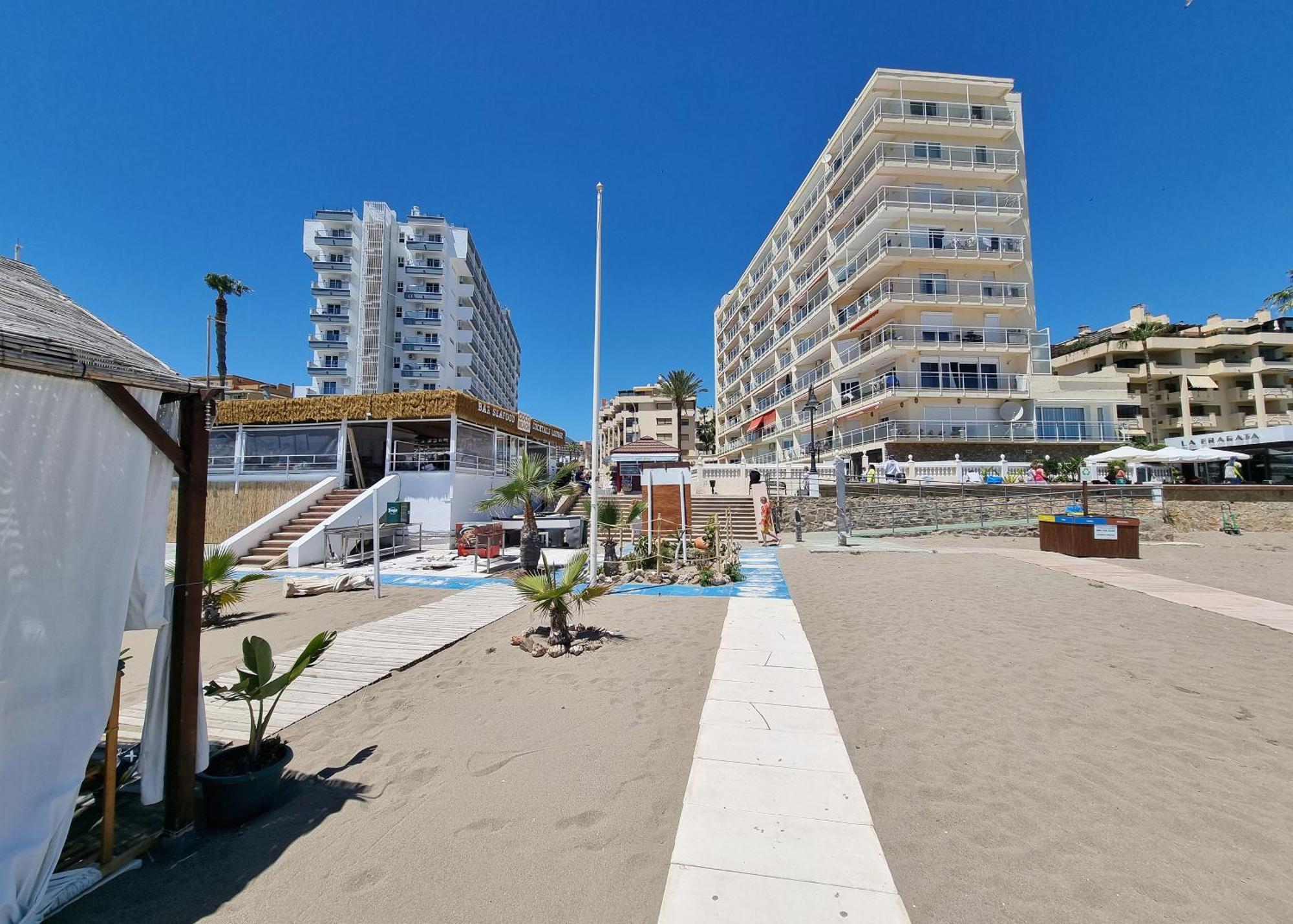 Tinoko Apartament In La Carihuela Beach Torremolinos Exterior photo
